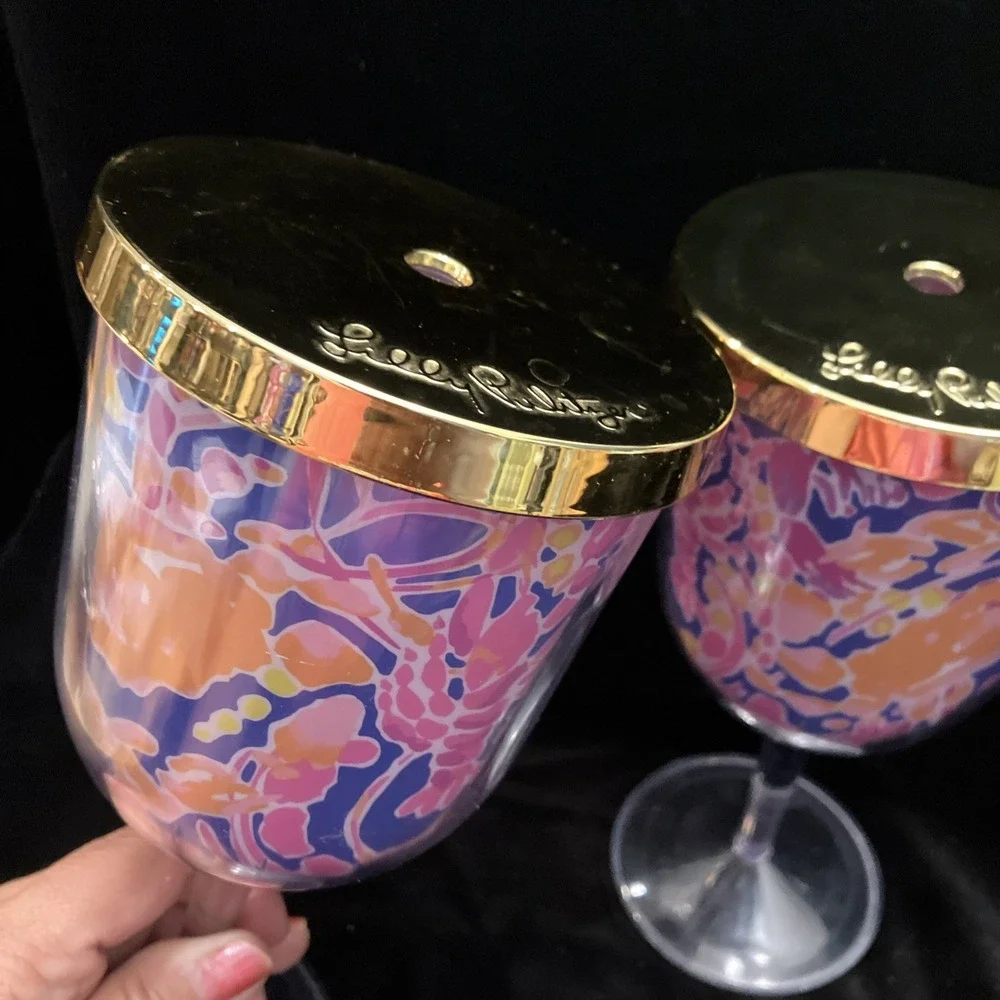 Lilly Pulitzer Sip Sip Cup Catch & Release Acrylic Beach Pool Wine Glass Set (2)